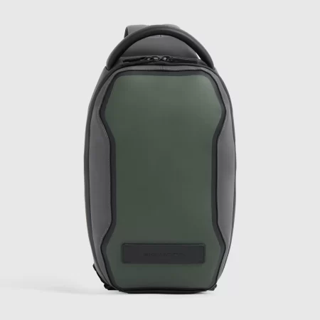 Geantă tip sling cauciucată, rezistentă la apă, pentru iPad® mini CA7150W146